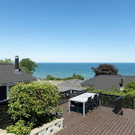 Pimen - 200m From The Sea By Interhome